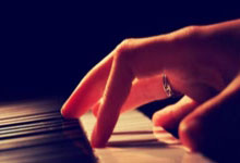 [棋牌]围棋新秀赛落子 循环赛制给年轻棋手更多比赛机会.